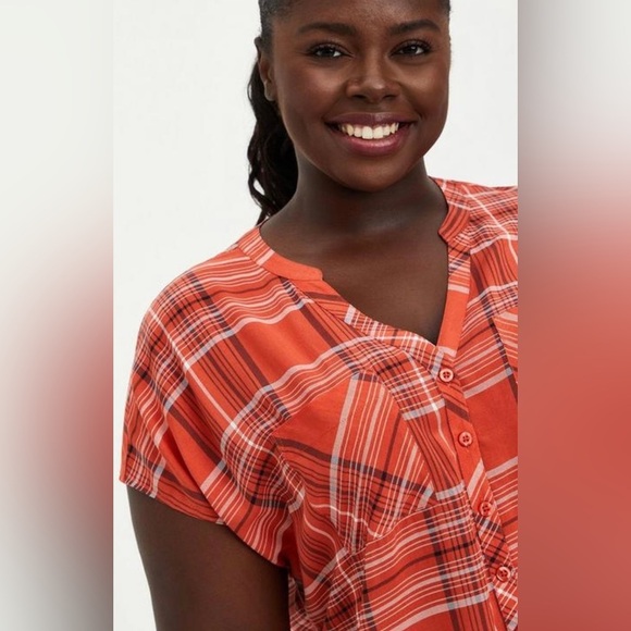 Torrid|Challis Button Front Dolman Sleeve Top in Red Plaid Pattern, Size 4X - Picture 2 of 11